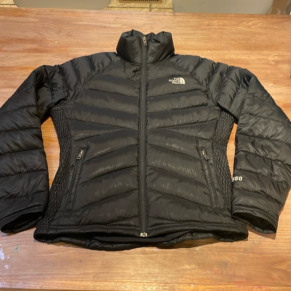 The North Face 550 puffer jacket black